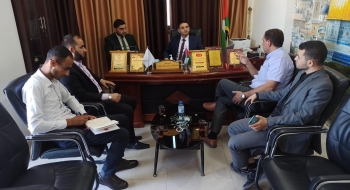 مديرا  نيابة غزة الأولي والثانية  يستقبلان مدير الشؤن القانونية بسلطة الأراضي ويبحثان تعزيز حماية المال العام ومقدرات الدولة
