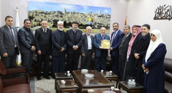 رئيس المجلس التشريعي الفلسطيني يهنئ النيابة العامة لحصولها على جائزة النزاهة لعام 2019