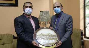 النائب العام المستشار/ضياء الدين المدهون، وأسرة النيابة العامة، يكرّمون المستشار/ د.نافذ المدهون؛ لتفانيه في خدمة أبناء شعبه ووطنه