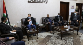 النائب العام يجتمع بمدير وقيادة المباحث العامة ويؤكدون على تعزيز الأمن والاستقرار المجتمعي وتعقب الجريمة ومكافحة التسول.