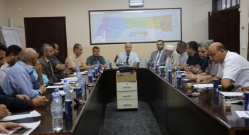التشدد واتخاذ المقتضى القانوني بحق المخالفين لشروط السلامة والوقاية في أماكن تعبئة الغاز العشوائية