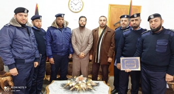  نيابة خانيونس الجزئية تعقد لقاءاً مع شرطة الترحيلات المركزية بالمحافظة وتكرّمهم على حُسن آدائهم المهني