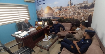 نيابة الوسطى الجزئية تستقبل مدير المحافظة وإدارة المباحث العامة لتعزيز التعاون المشترك