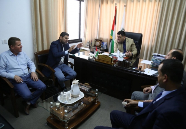 المكتب الفني في النيابة العامة يجتمع مع المستشار القانوني لبلدية وادي غزة