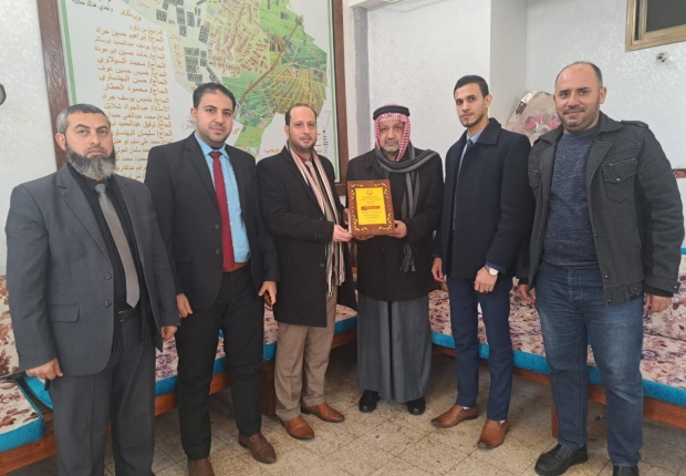 نيابة الوسطى الجزئية تُجري زيارة اجتماعية لرئيس رابطة علماء فلسطين في المحافظة الوسطى