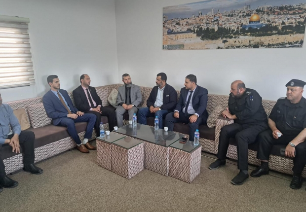 نيابة الوسطى الجزئية تُجري زيارة تفقدية لمقر الدفاع المدني في المحافظة الوسطى