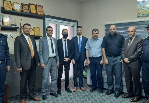 نيابة الوسطى الجزئية تجري زيارة تعاونية لشرطة محافظة الوسطى وإدارة المباحث في المحافظة