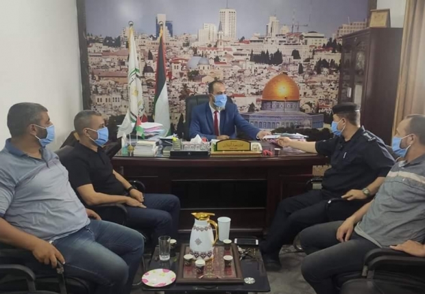 خلال اجتماعه بقيادة شرطة محافظة الوسطي المستشار الرملاوي  تحقيق العداله وأمن المواطن وارساء سيادة القانون هدفنا