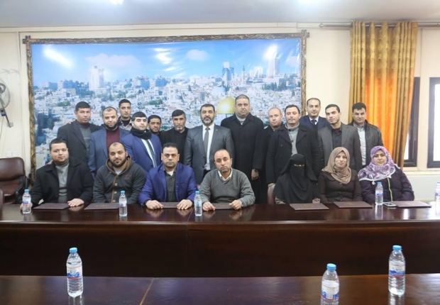 كرم النائب العام المستشار/ ضياء الدين المدهون وبحضور رئيس المكتب الفني المستشار/ حسام دكة ورئيس الإدارة العامة للتفتيش القضائي المستشار/ يحيى الفرا والمدير العام أ.ماهر المصري ، رواد التميز الإداري
