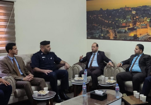 نيابة الوسطى الجزئية تُجرى زيارة تفقدية لمركز شرطة دير البلح