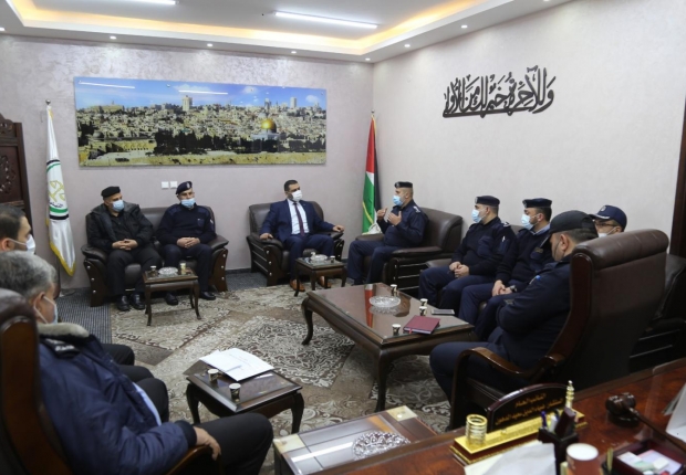 النائب العام يستقبل مدير شرطة محافظة غزة وضباط مراكزها في مكتبه