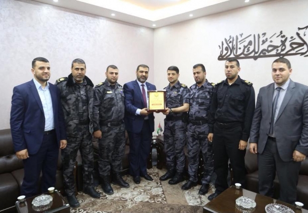 النائب العام المستشار ضياء الدين المدهون يكرم ادارة جهاز الامن والحماية 