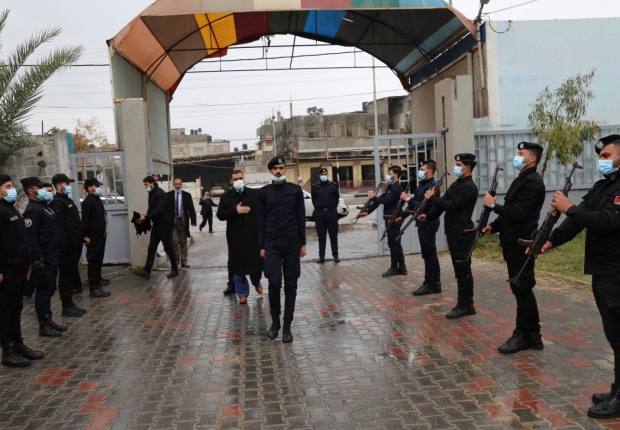 خلال زيارته التفقدية لشرطة معسكرات الوسطى..النائب العام ومدير شرطة المحافظة يؤكدان على النهوض والارتقاء بمكاتب التحقيق، تعزيزا للعدالة الجنائية