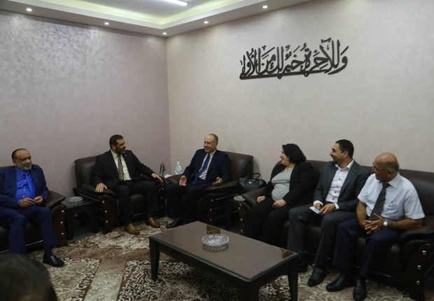 النائب العام يستقبل ثلاث مؤسسات حقوقية في لقاءات منفصلة
