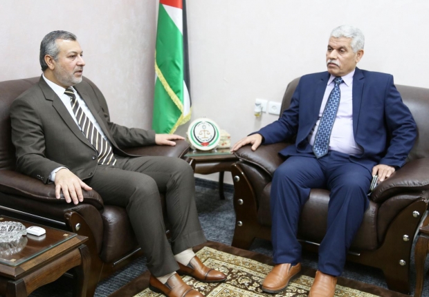 النائب العام يجتمع بوفد من الإدارة العامة لشؤون العشائر والإصلاح بوزارة الداخلية