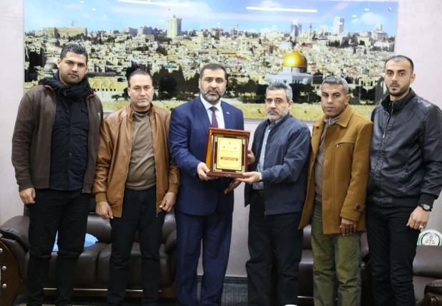 النيابة العامة تؤكد على استمرار الجهود لملاحقة كل من يسيء استخدام سلاح المقاومة