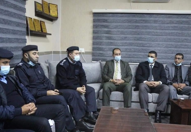 رئيس نيابة الوسطي  يناقش مع مدير شرطة المحافظة تعزيز سيادة القانون ومكافحة الجريمة