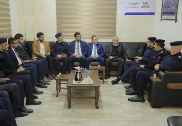 نيابة خانيونس الجزئية تُجري زيارة لمدير شرطة محافظة خانيونس