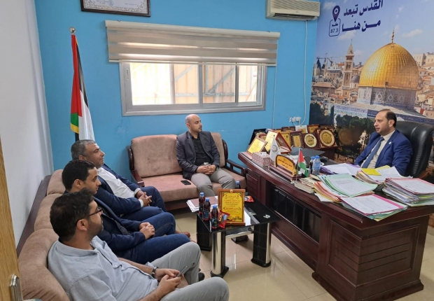 نيابة الوسطى الجزئية تجتمع مع وفد من شركة الكهرباء في المحافظة الوسطى