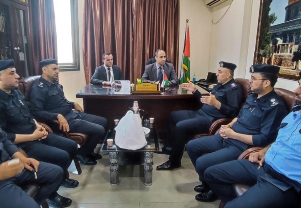  رئيس نيابة غزة الجزئية الثالثة يستقبل مدير مركز شرطة الشاطئ لتعزيز العلاقة التكاملية
