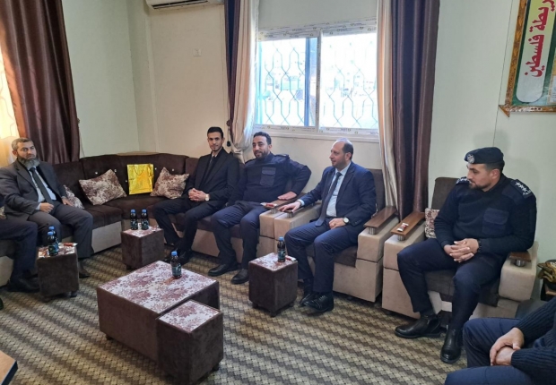 نيابة الوسطى الجزئية تُجري زيارة لإدارة شرطة مكافحة المخدرات في المحافظة الوسطى