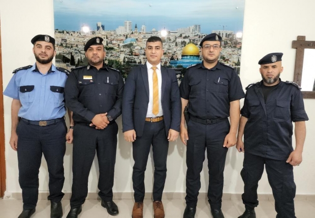  دائرة الشيكات بنيابة غزة الجزئية الثالثة تنظم زيارة لمركز شرطة التفاح والدرج