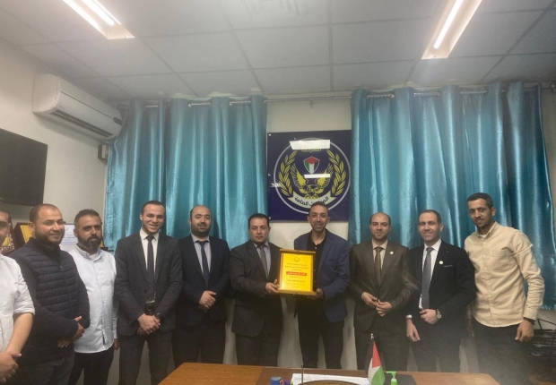 نيابة غزة الجزئية الثانية تُجري زيارة لمدير دائرة المباحث الطبية