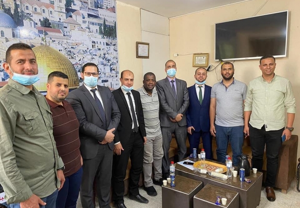 مدير  نيابة غزة  الثانية يشيد بأداء المباحث العامة في سرعة الوصول إلى الجناة و تقديمهم للعدالة