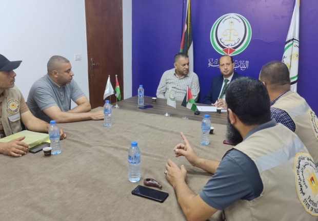 نيابة الوسطى الجزئية تستقبل وفداً من دائرة التنسيق الفصائلي بوزارة الداخلية في المحافظة الوسطى