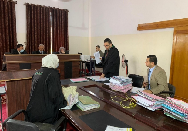 السلطة القضائية تعقد محاكمات بمركز إصلاح وتأهيل طيبة  تُسهم بتخفيف تكدّس النزلاء