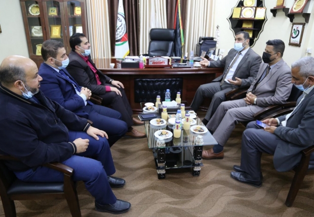 النائب العام ورئيس بلدية رفح يؤكدان على تعزيز التعاون المشترك لتحقيق المصلحة العامة وخدمة الجمهور