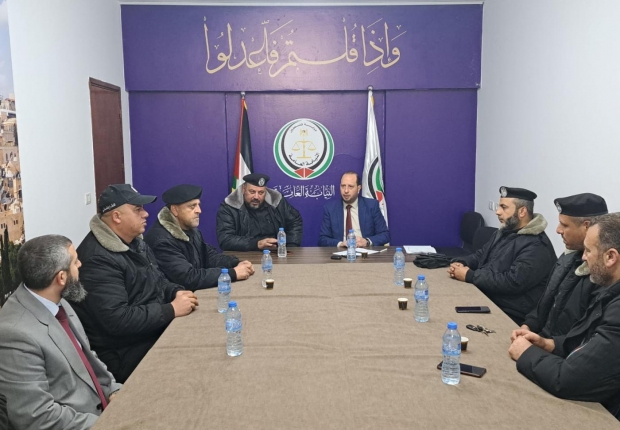 نيابة الوسطى الجزئية تستقبل وفداً من الدفاع المدني في المحافظة الوسطى