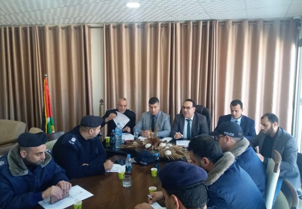 نيابة غزة الجزئية الثالثة تجتمع مع مدراء أقسام التحقيق في مراكز الشرطة بغزة