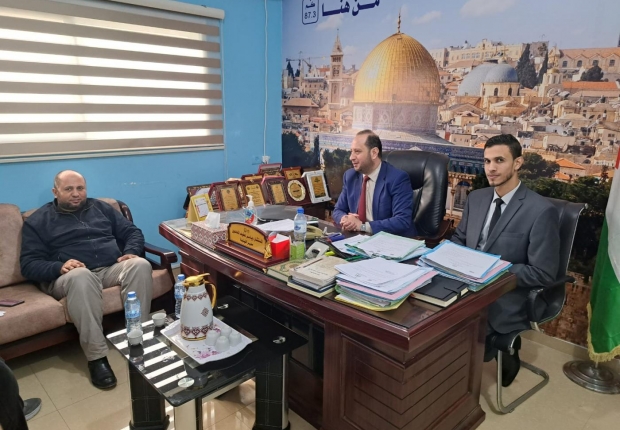 نيابة الوسطى الجزئية تعقد اجتماعاً مع مدير مباحث شرطة المرور في المحافظة الوسطى