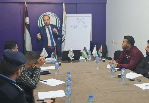 نيابة الوسطى الجزئية تعقد الدورة التدريبية الأولى لمحقّقي المراكز الشرطية في المحافظة الوسطى