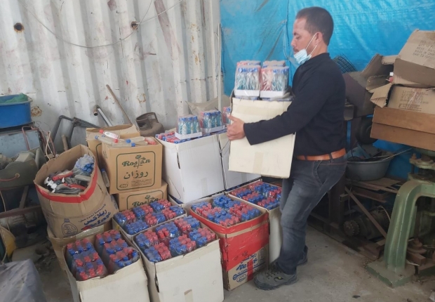 النيابة العامة تتلف جل كحولي غير مطابق للمواصفات الفلسطينية