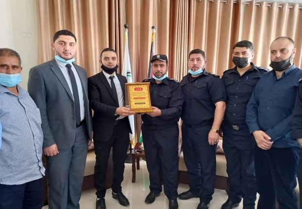 تأكيداً على عمق علاقة النيابة مع المراكز الشرطية...مدير نيابة غزة الدائرة الأولي و مدير شرطة الزيتون يؤكدان على تعزيز الأمن والاستقرار المجتمعي وارساء العدالة