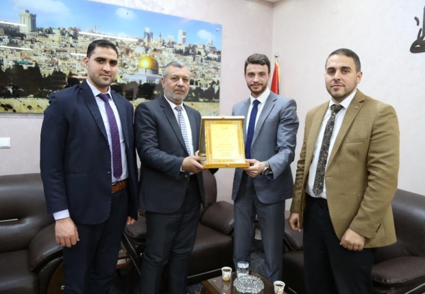 النائب العام يستقبل وفود المهنئين ويؤكد على الشراكة وتكامل الأدوار في تحقيق العدالة