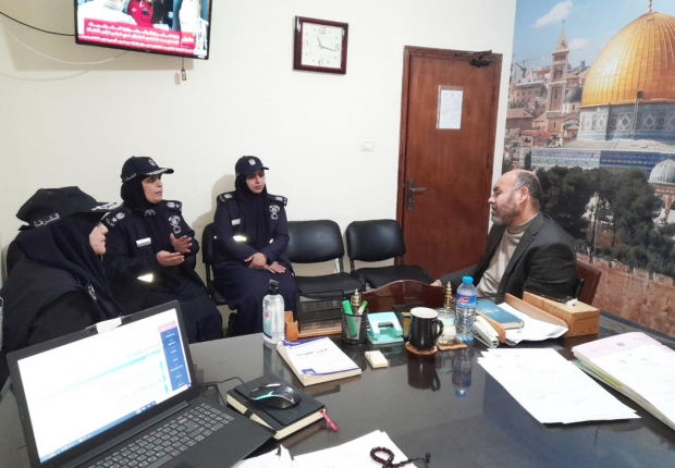 رئيس نيابة المؤسسات ومكافحة الفساد وجرائم الأموال يجتمع مع مدير الشرطة النسائية