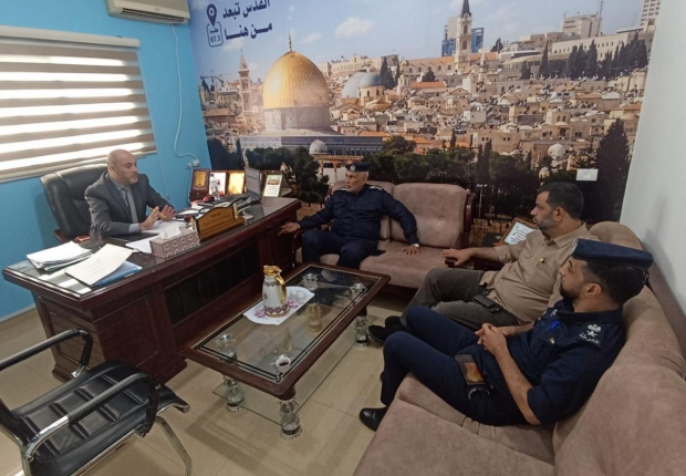 نيابة الوسطى الجزئية تستقبل مدير المحافظة وإدارة المباحث العامة لتعزيز التعاون المشترك