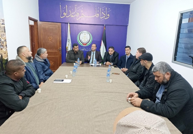 مدير نيابة الوسطى الجزئية يعقد اجتماعاً مع مدير مباحث المحافظة الوسطى
