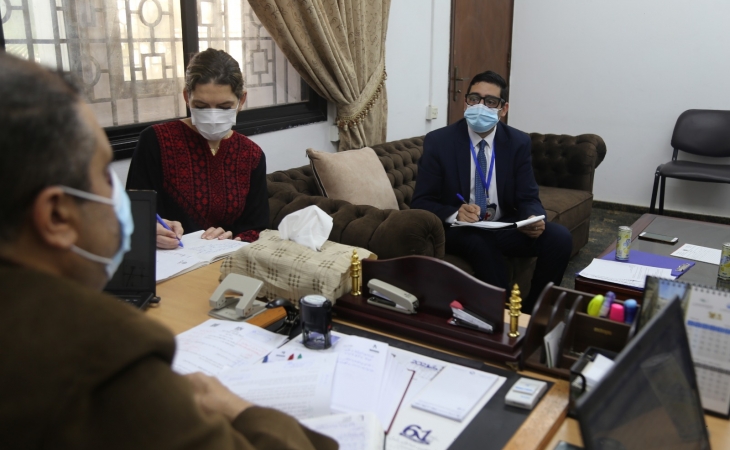 رئيس التفتيش القضائي واللجنة الدولية للصليب الأحمر يؤكدان على تعزيز حقوق النزلاء ويناقشان العقوبات البديلة عن الاحتجاز
