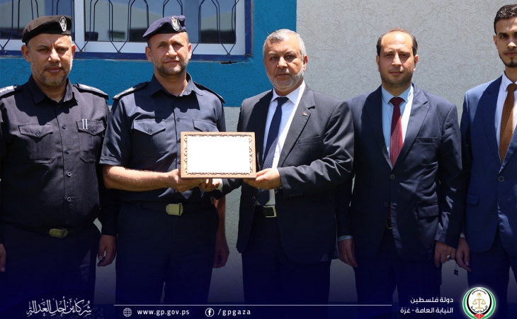 النائب العام يُجري جولة ميدانية لشرطة المحافظة الوسطى وعدد من مراكزها