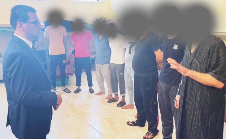 وكيل نيابة دير البلح الكلية يتفقد أوضاع النزلاء بمركز اصلاح والتأهيل المركزي