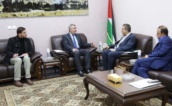 النائب العام يناقش مع رئيس اتحاد المقاولين الفلسطينيين فتح قناة تواصل ساخنة لدعم وإسناد الاقتصاد الوطني