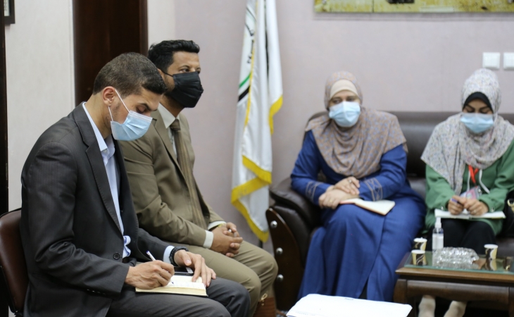 خلال استقباله لوكيلة وزارة شئون المرأة وممثلي المؤسسات النسوية النائب العام/ مجتمعنا محافظ على قيمه، ونؤكد  على حماية ونصرة الضعفاء وأن القانون فوق الجميع
