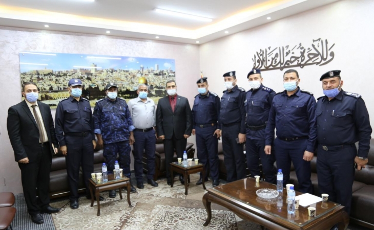 لتشديد الإجراءات بحق المخالفين لتعليمات السلامة والوقاية في ظل تفشي وباء كورونا...النائب العام يلتقي لجنة الأزمة لمواجهة فيروس كورونا بالشرطة