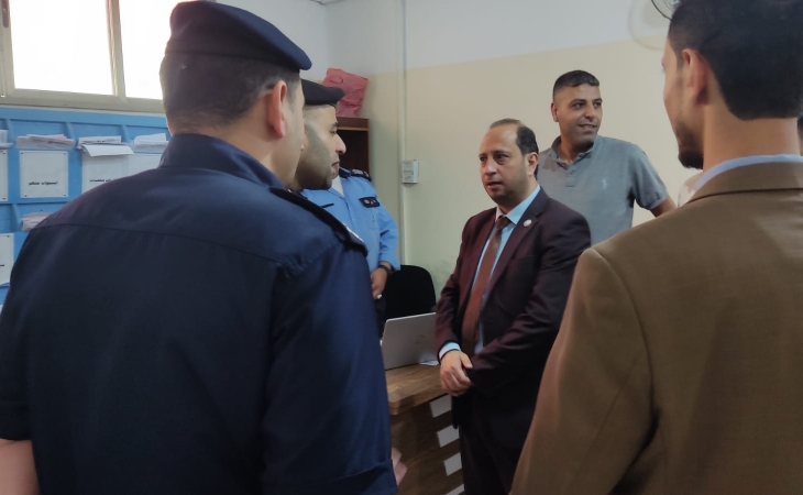 نيابة الوسطى الجزئية تُجرى زيارة تفقدية لمركز شرطة دير البلح