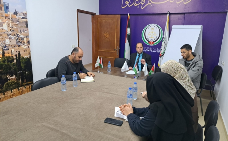 مدير نيابة الوسطى الجزئية يناقش آليات تنظيم العمل مع دائرة الشيكات