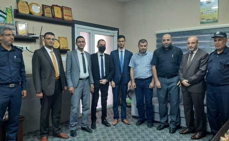 نيابة الوسطى الجزئية تجري زيارة تعاونية لشرطة محافظة الوسطى وإدارة المباحث في المحافظة